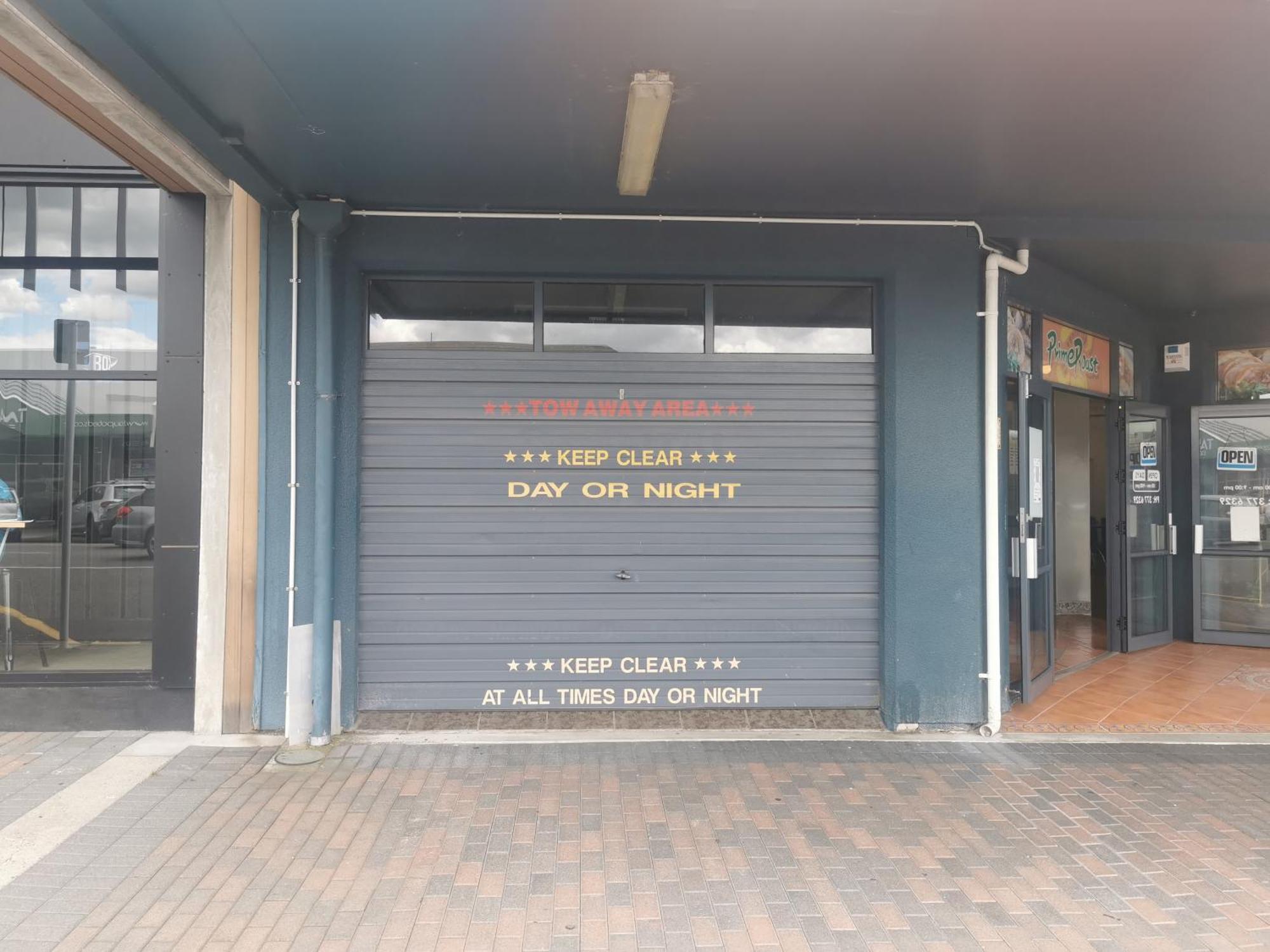 Large Luxury Apartment Located Right In Town Taupo Exterior foto